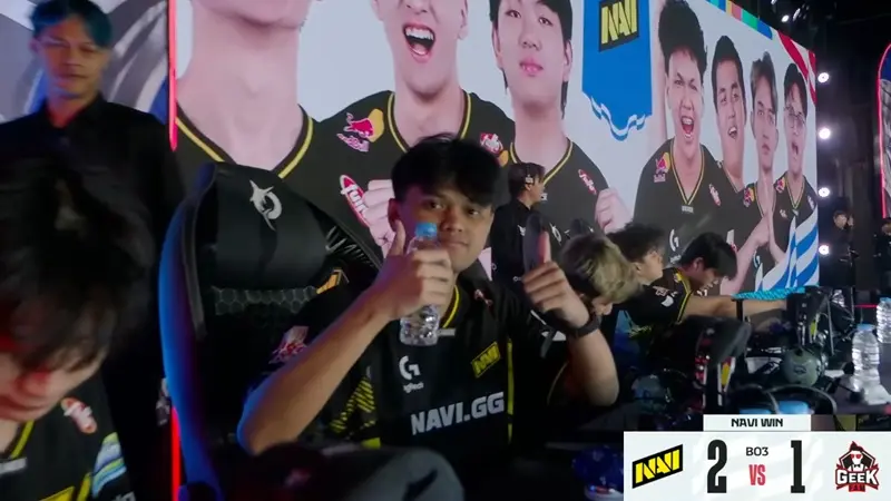 Hasil MPL ID S18: Drama Epic Comeback, NAVI Taklukkan Geek Fam 2-1!