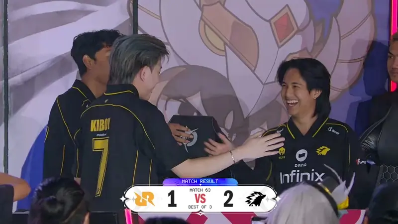 Hasil Royal Derby MPL ID S18 Week 8 Day 3: ONIC Kubur Mimpi RRQ ke Playoff Lewat Combo Mematikan!